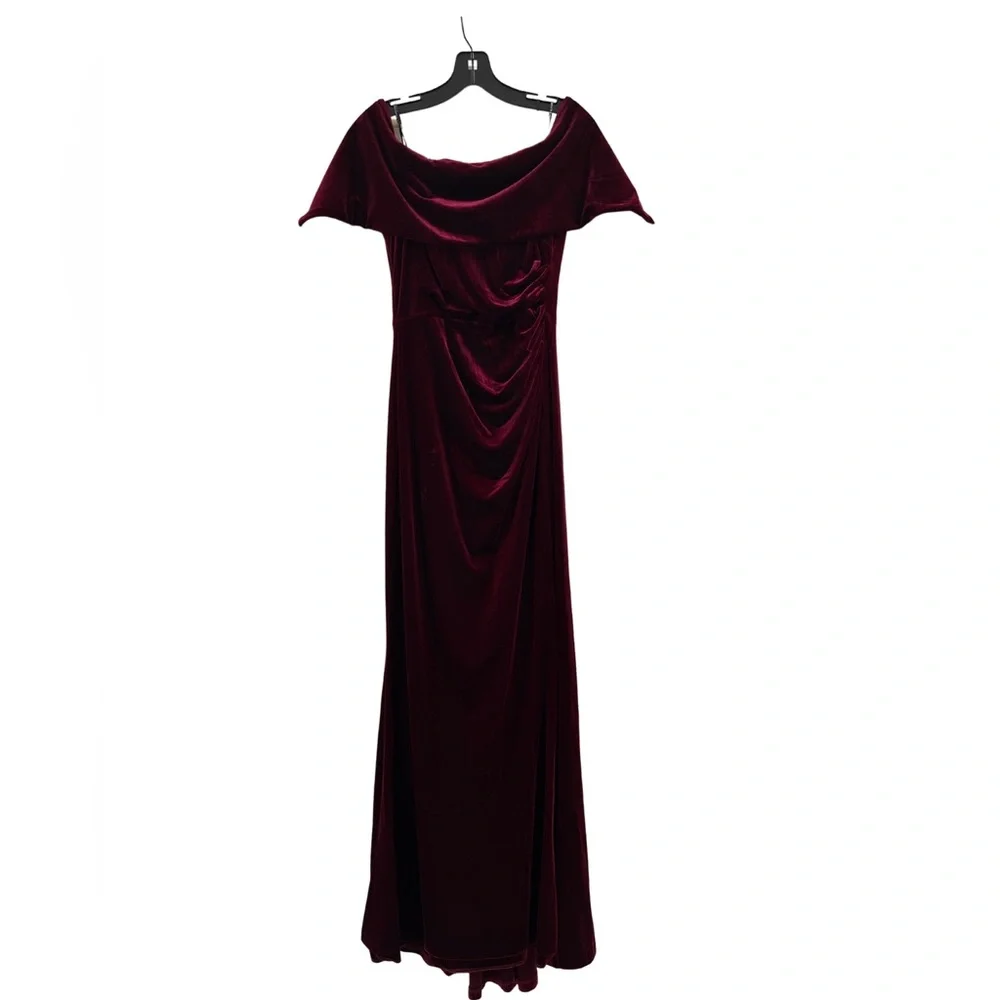 Vince Camuto Elegant Velour Side scrunch Gown with mini train on hem - Picture 1 of 5